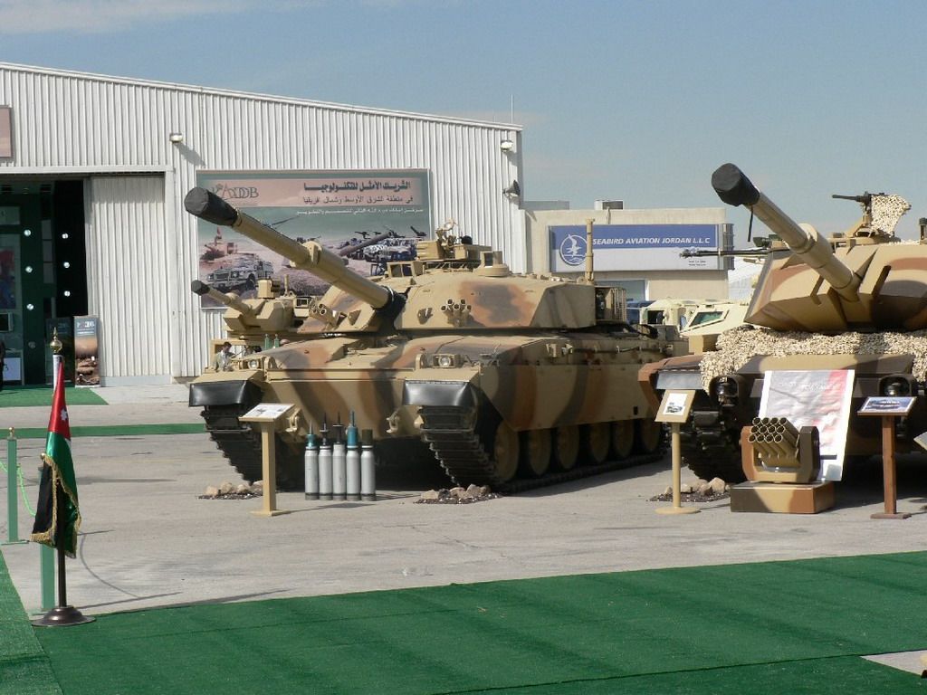 sofex_2006_Special_forces_operations_defence_exhibition_Al_Hussein_Challenger_1_001.jpg